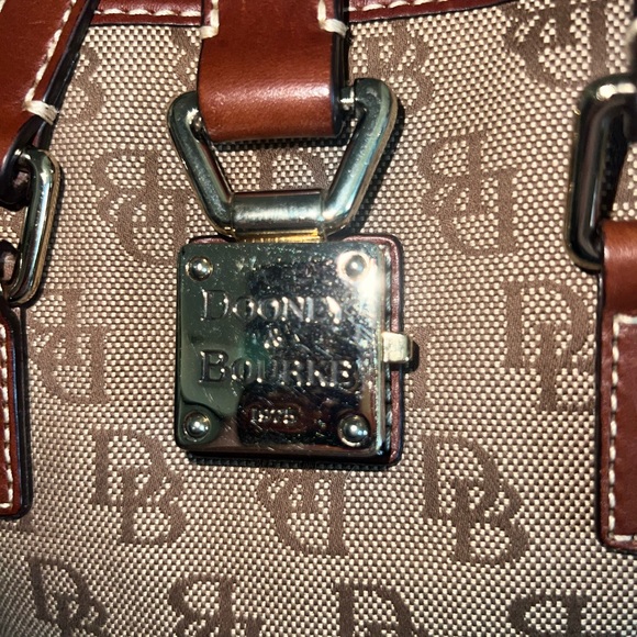 Signature Logo Bucket Handbag - Picture 7 of 9